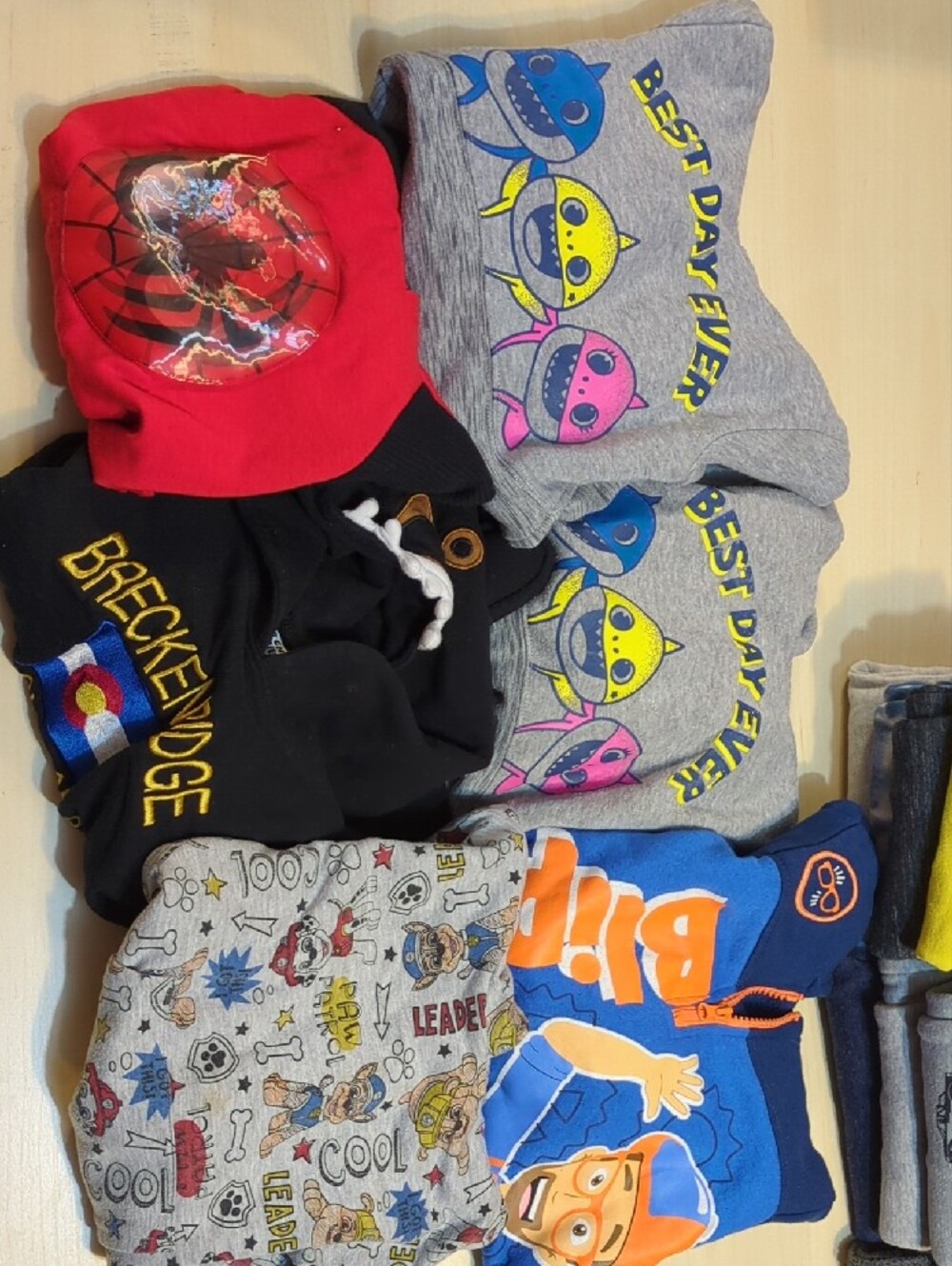 Kids' Boys Lot Of 6 Hooded Sweatshirts